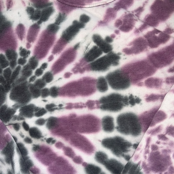 Garage Crew Neck Oversized Gray, Purple and White Tie Dye Sweatshirt Size S - Picture 2 of 5